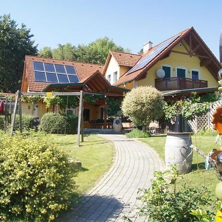 Riegler'S Buschenschank Apartment Loipersdorf bei Fuerstenfeld Exterior photo